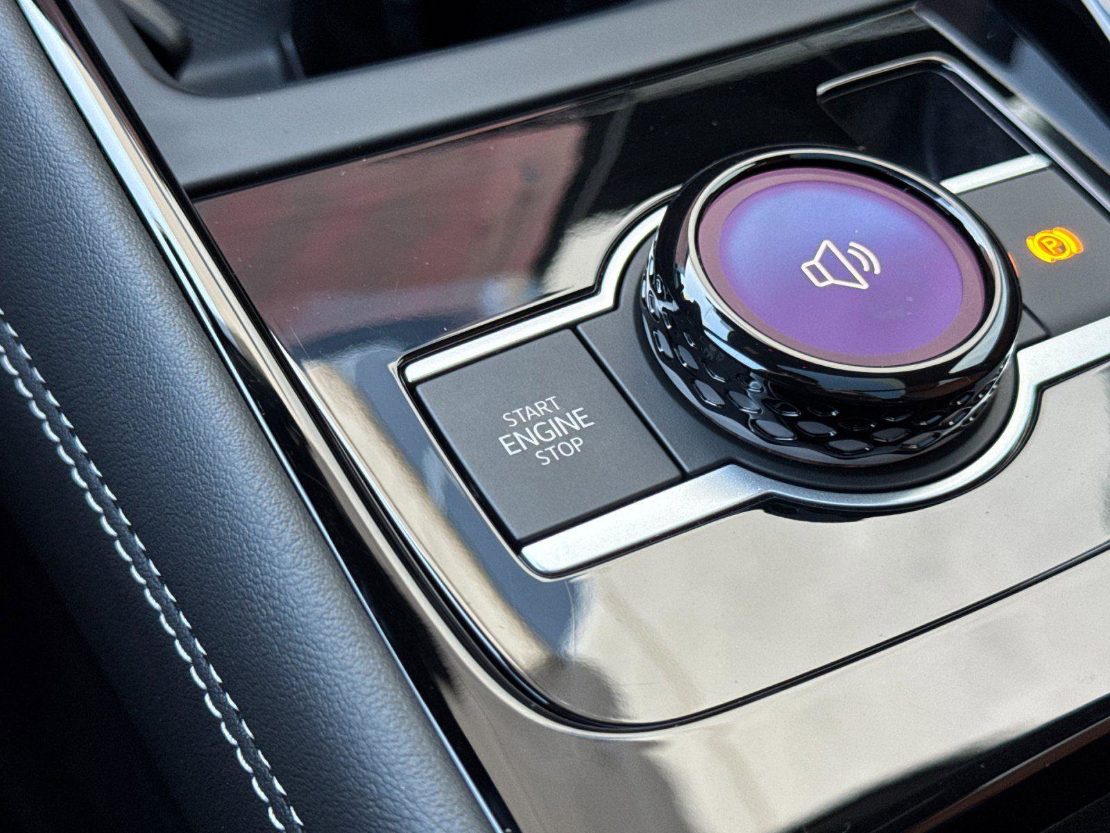 New 2026 Volkswagen Tiguan SEL R-Line image 22