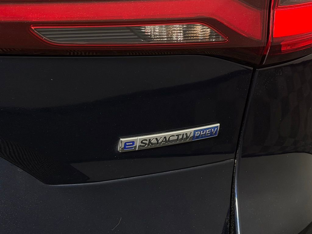Used 2024 MAZDA CX-90 Plug-In Hybrid w/ Premium Pkg image 12