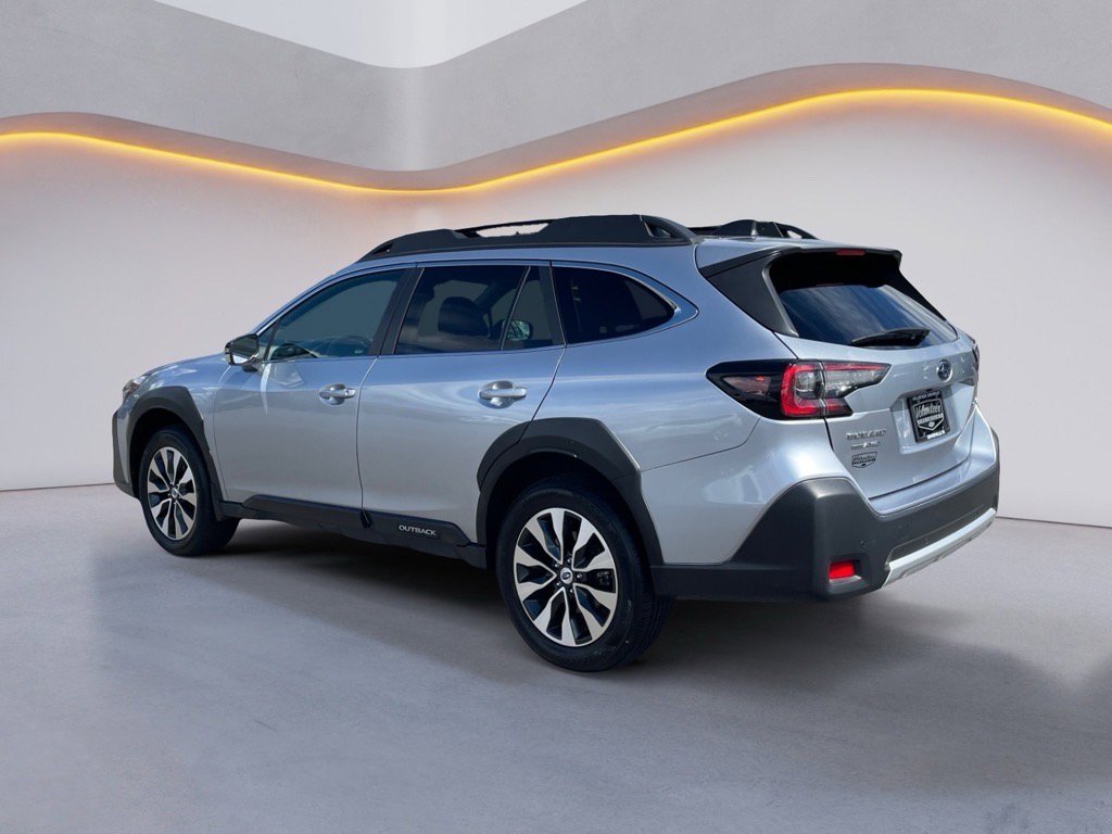 Used 2024 Subaru Outback Limited image 5