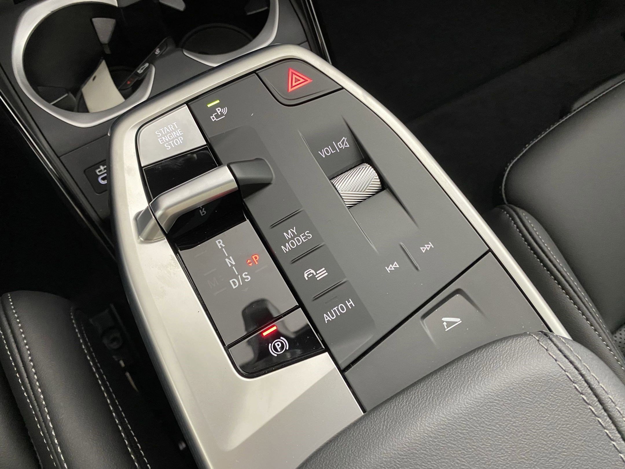 Used 2025 BMW X1 xDrive28i w/ Technology Package image 27