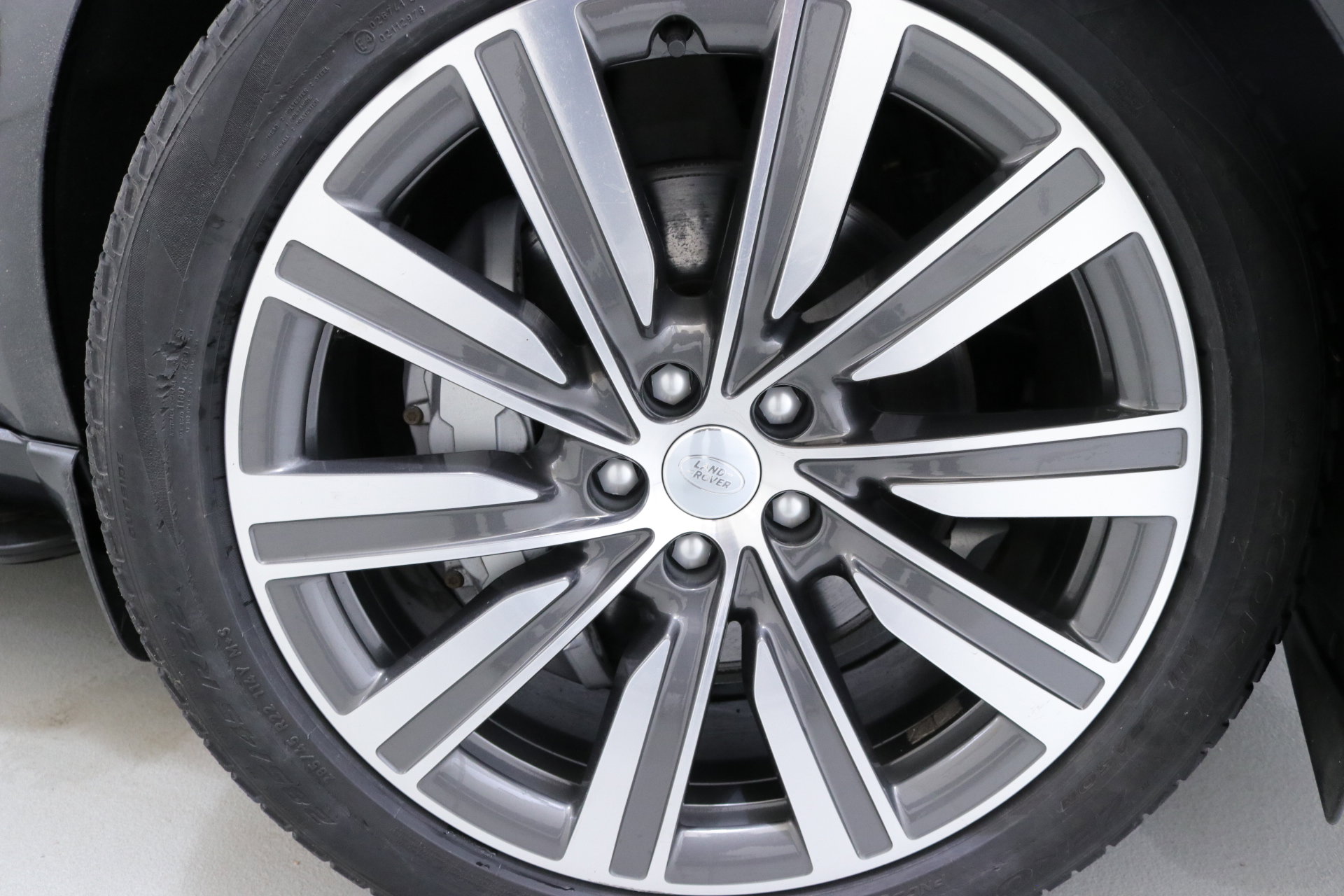 Used 2023 Land Rover Range Rover SE image 32