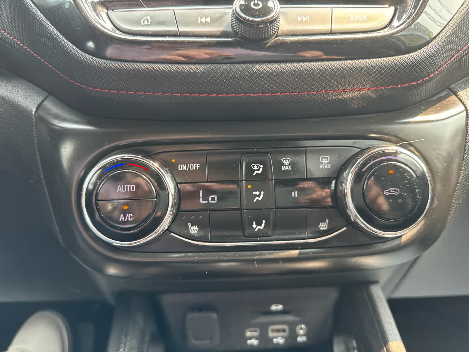 Used 2023 Chevrolet TrailBlazer RS w/ Sun and Liftgate Package AWD/4WD image 24