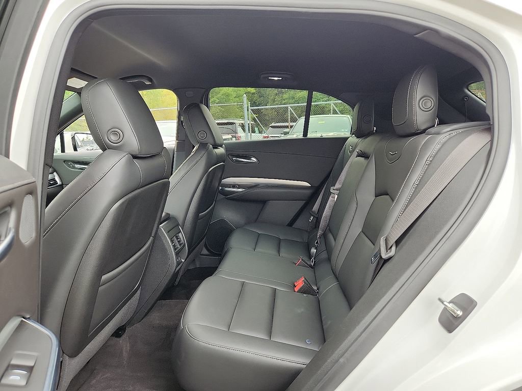 Used 2022 Cadillac XT4 Premium Luxury w/ Cold Weather Package image 10