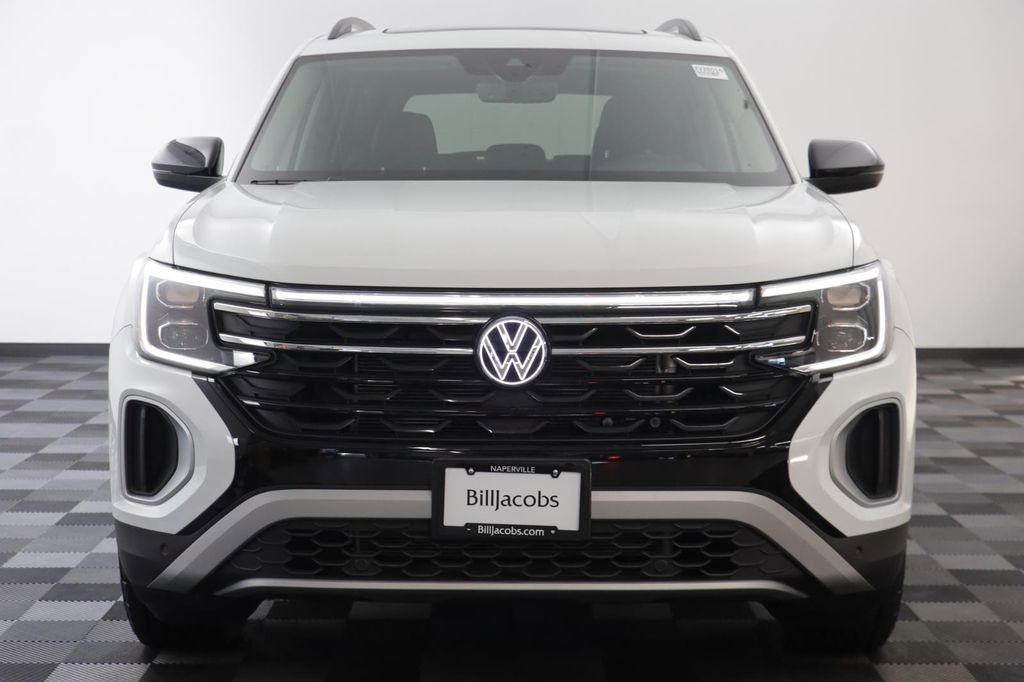 Used 2025 Volkswagen Atlas Peak Edition SE AWD/4WD image 21