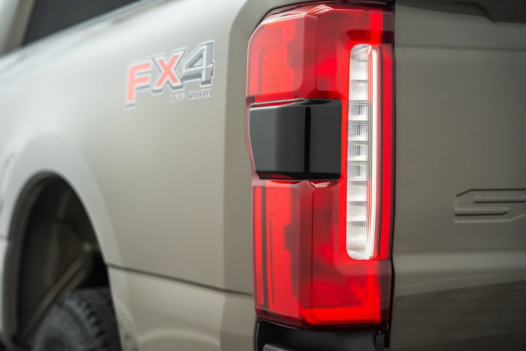 New 2026 Ford F350 XLT w/ XLT Premium Package AWD/4WD image 8