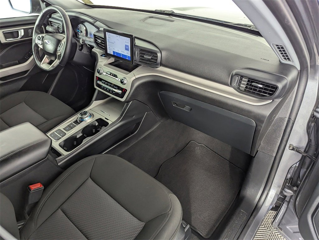 Used 2024 Ford Explorer XLT image 37