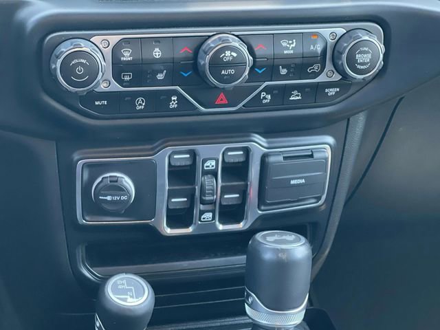 Used 2021 Jeep Wrangler Unlimited Sahara AWD/4WD image 18