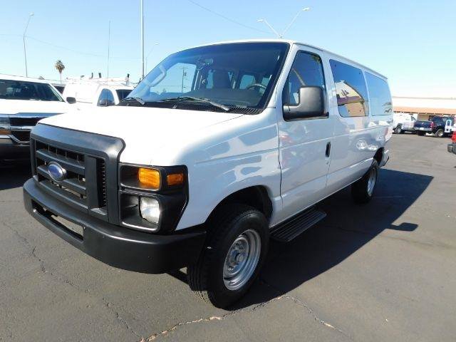 Used 2014 Ford E-350 and Econoline 350 XLT RWD image 3