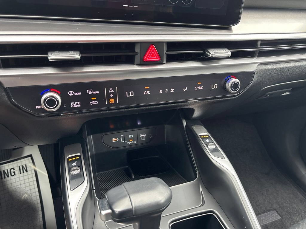 Certified 2025 Kia Sorento S AWD/4WD image 34