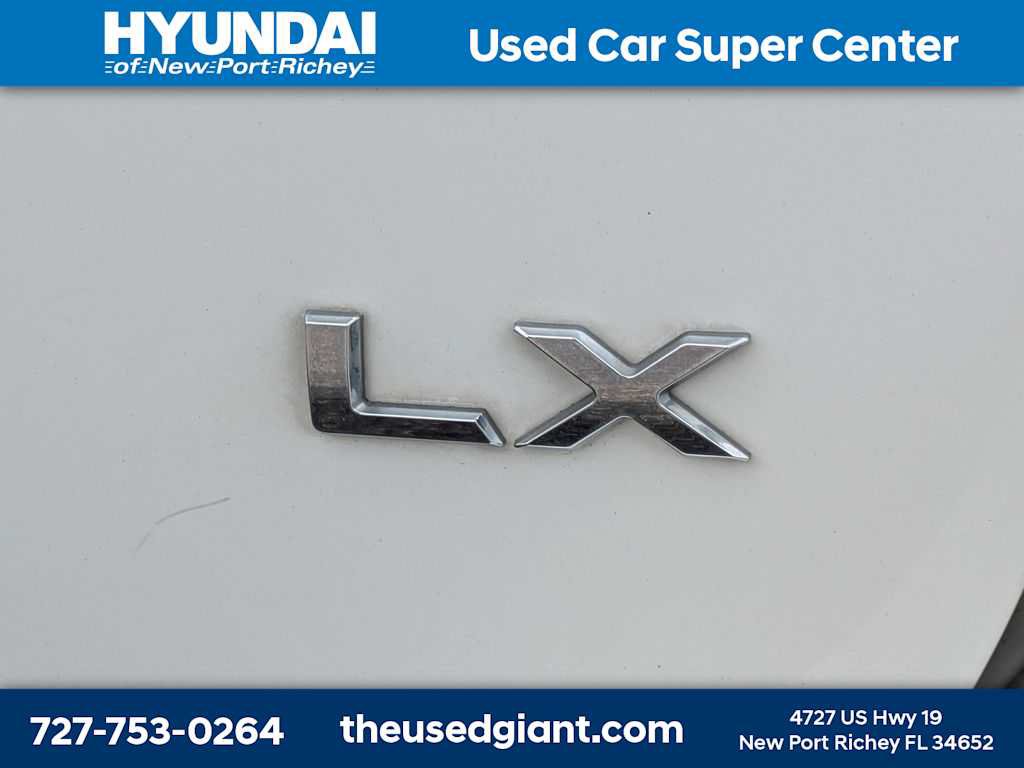 Used 2016 Kia Sedona LX w/ LX Convenience Package FWD image 13