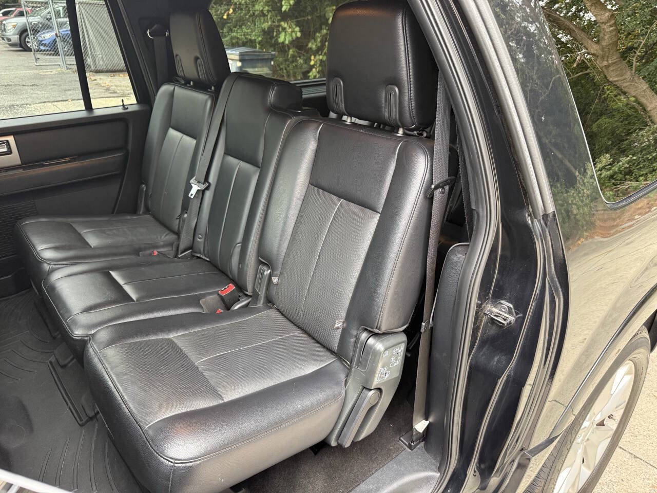 Used 2015 Ford Expedition EL Limited w/ Equipment Group 301A AWD/4WD image 24