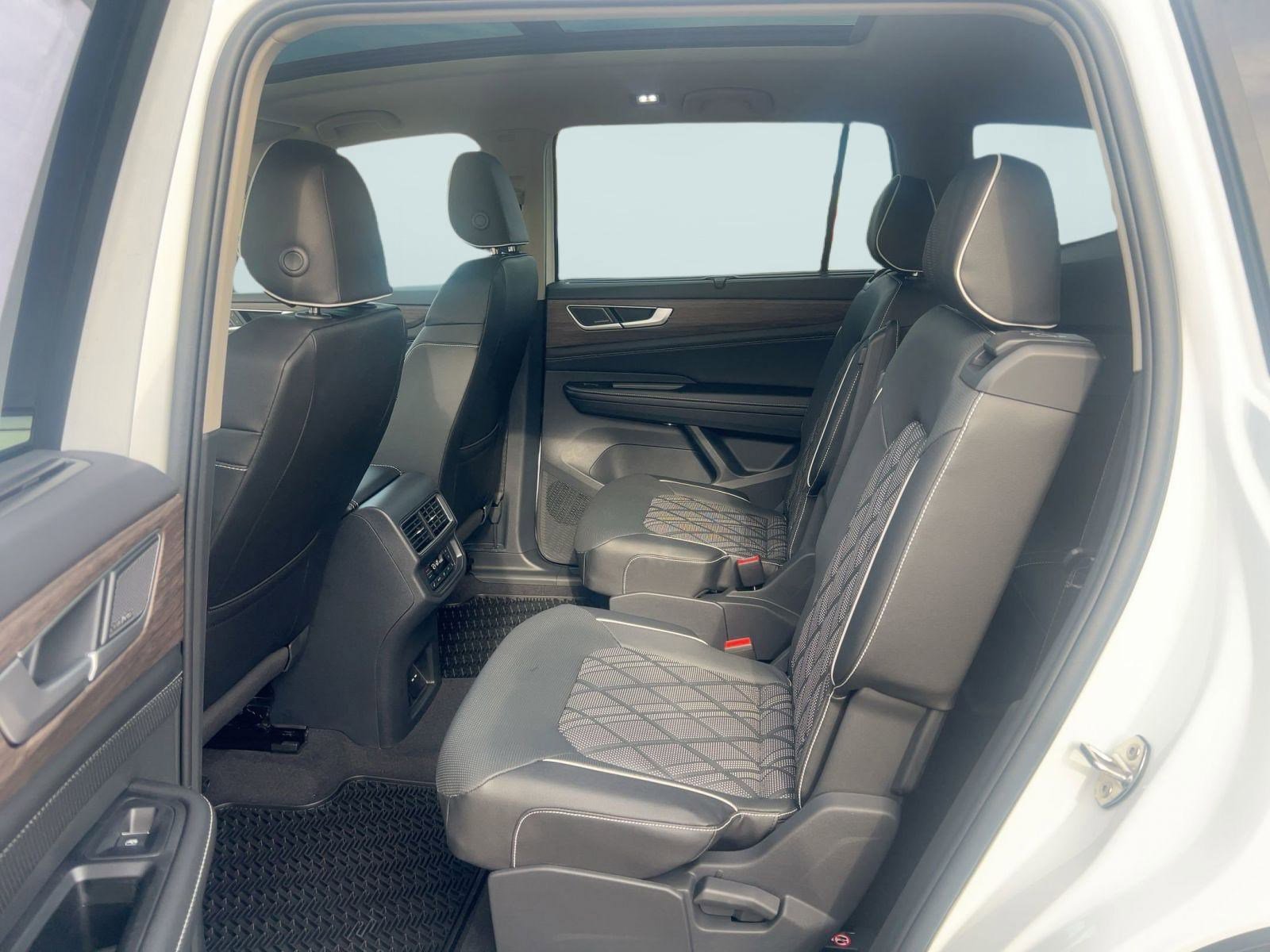 New 2026 Volkswagen Atlas SEL Premium R-Line image 14