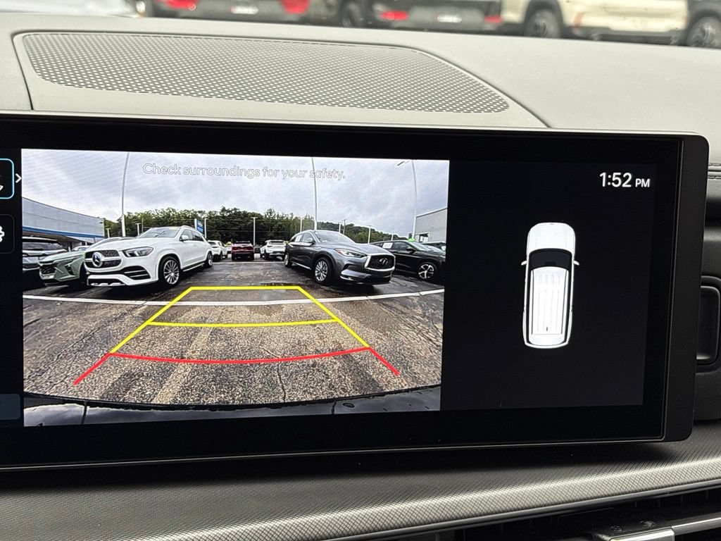 Used 2025 Hyundai Santa Fe SEL AWD/4WD image 16