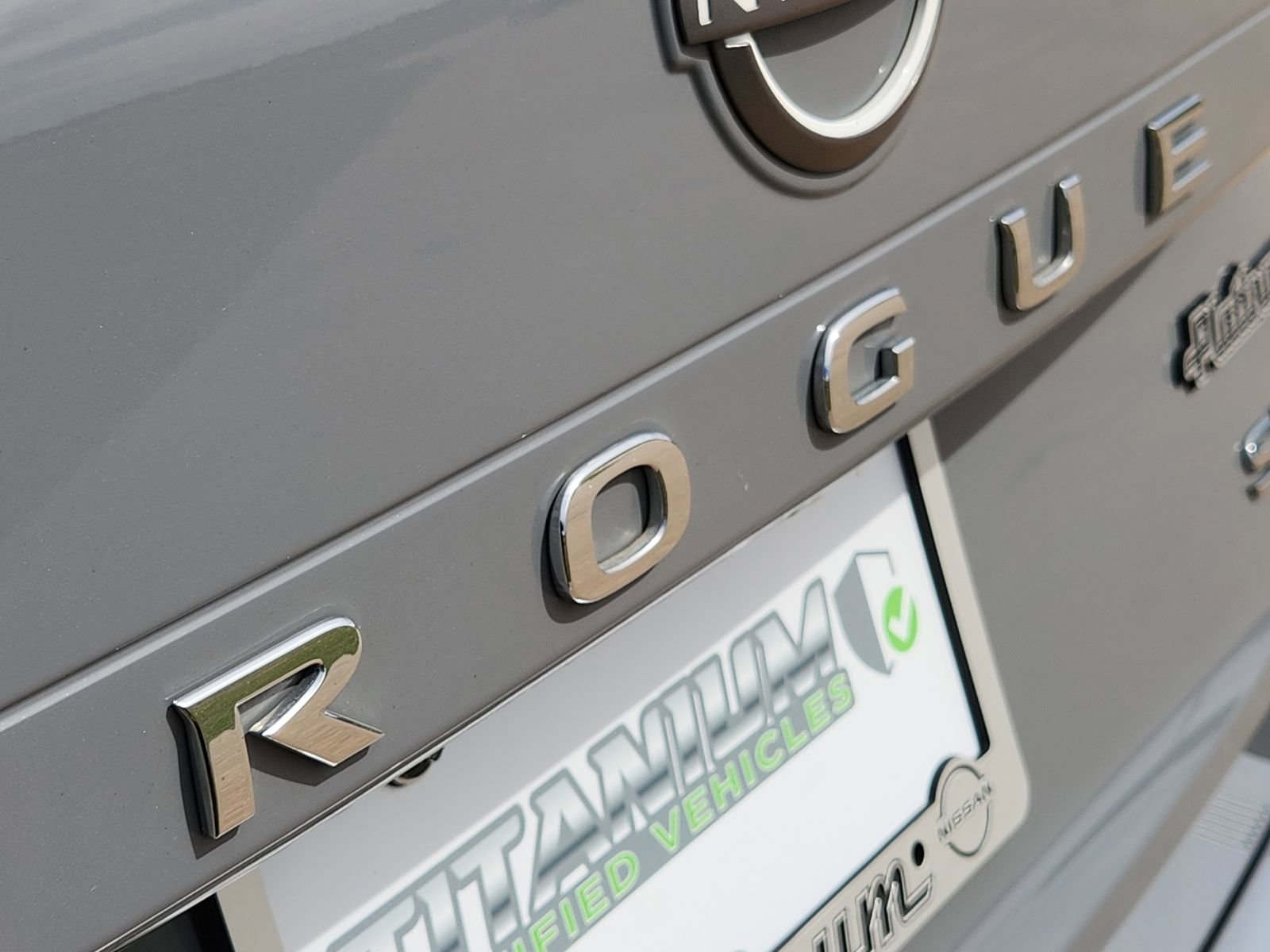 Used 2023 Nissan Rogue SL w/ SL Premium Package image 13