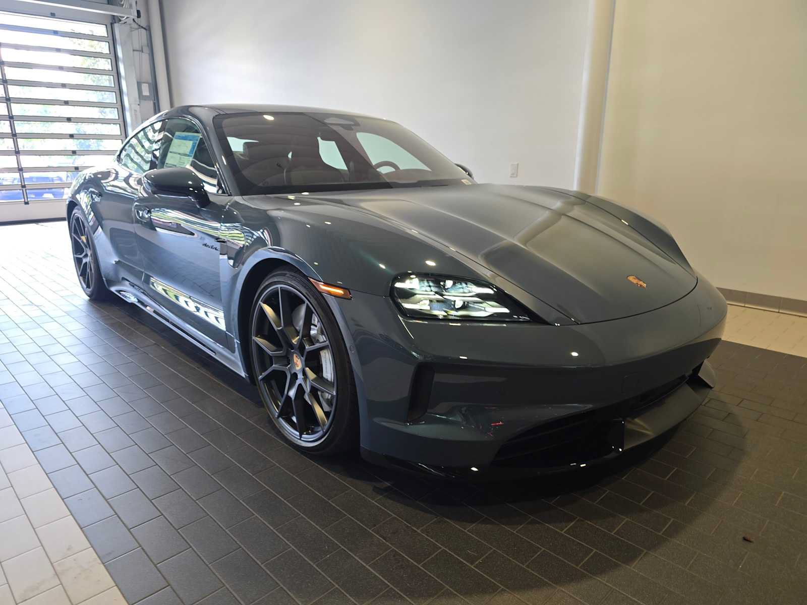 New 2026 Porsche Taycan GTS AWD/4WD image 9