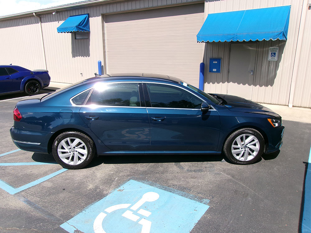 Used 2018 Volkswagen Passat 2.0T SE FWD image 6