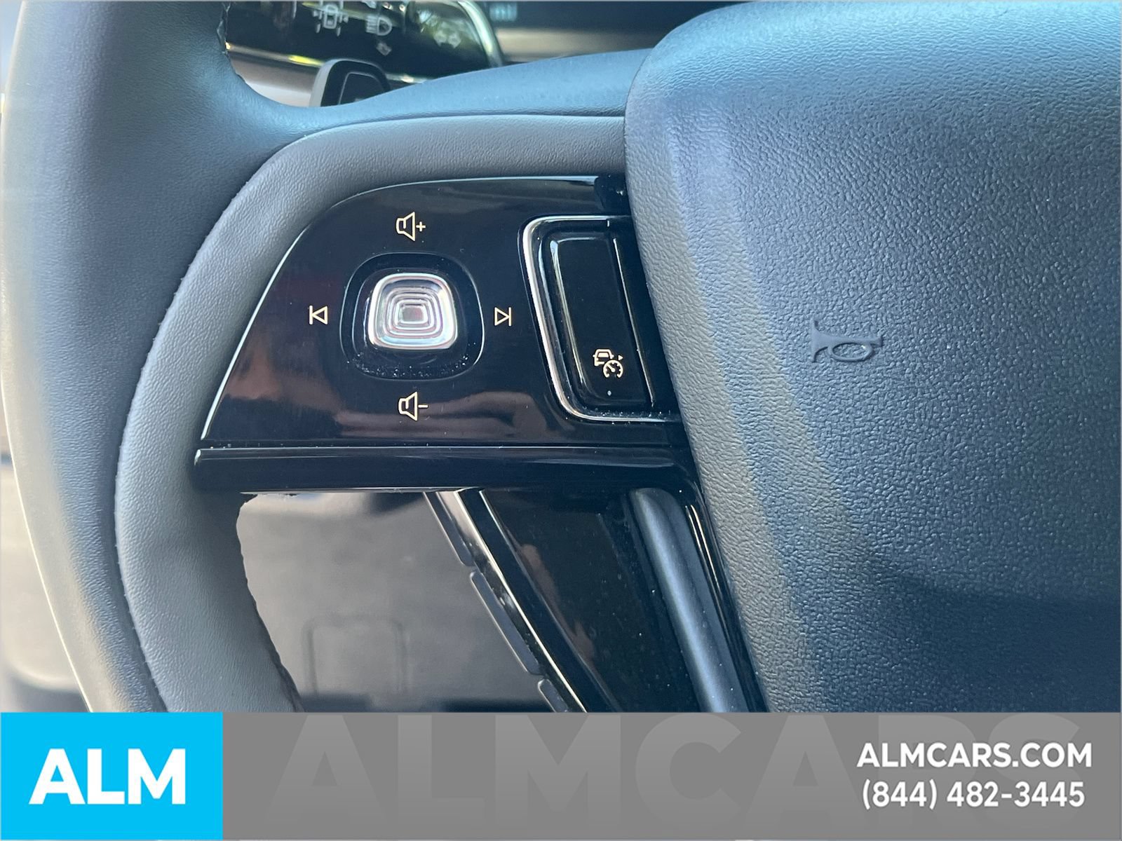 Used 2025 Lincoln Corsair AWD w/ Equipment Group 101A image 29