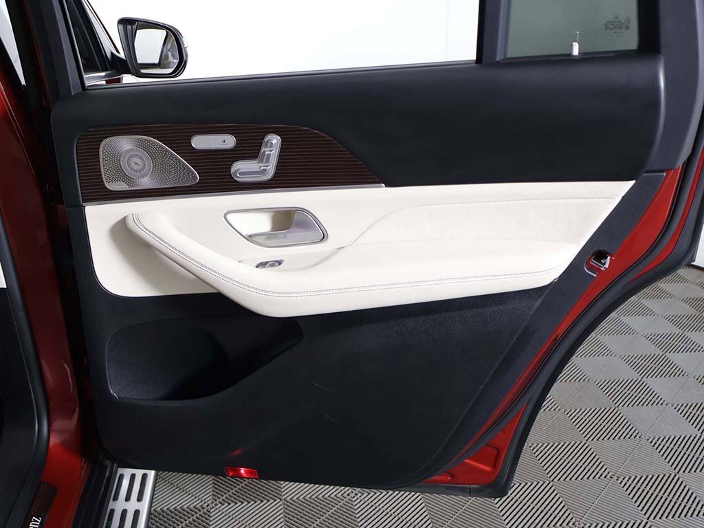 Used 2021 Mercedes-Benz GLS 450 GLS 450 image 32