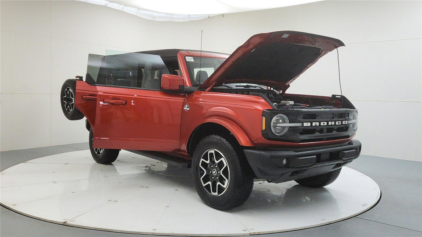 Used 2023 Ford Bronco Outer Banks AWD/4WD image 10