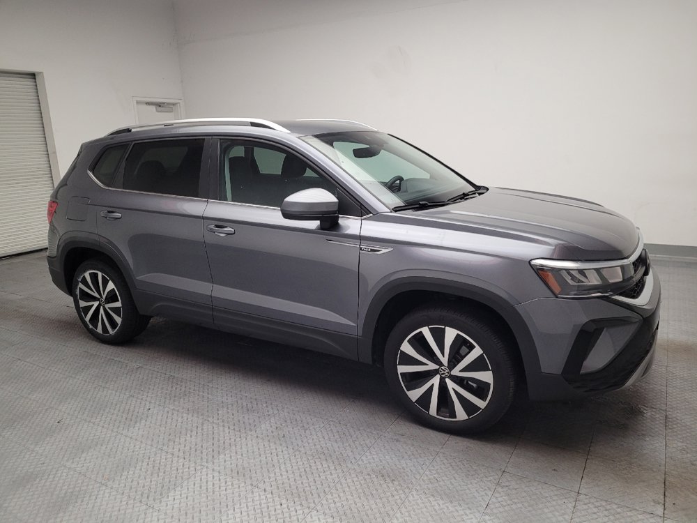 Used 2023 Volkswagen Taos SE FWD image 11