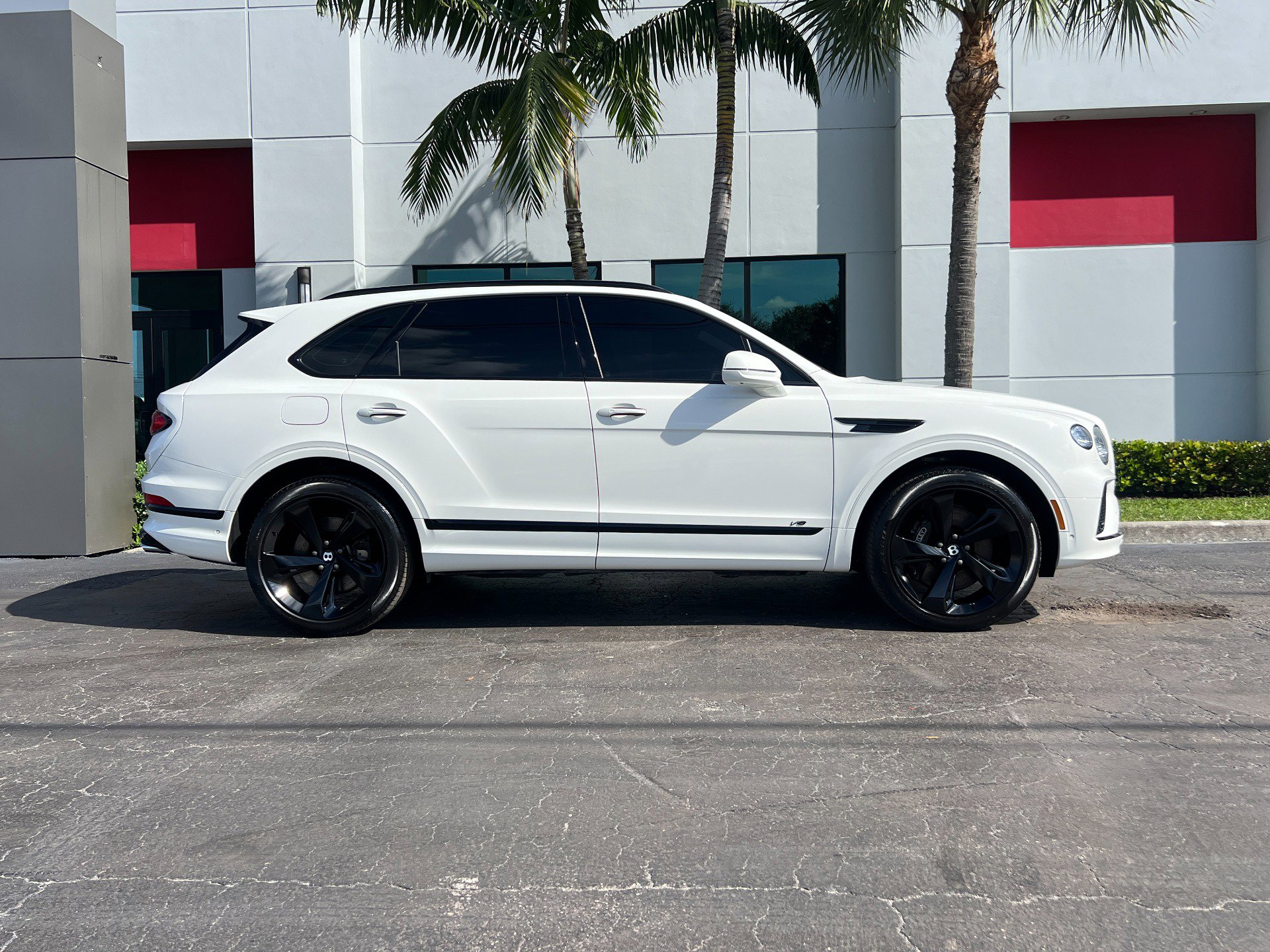 Used 2021 Bentley Bentayga image 8