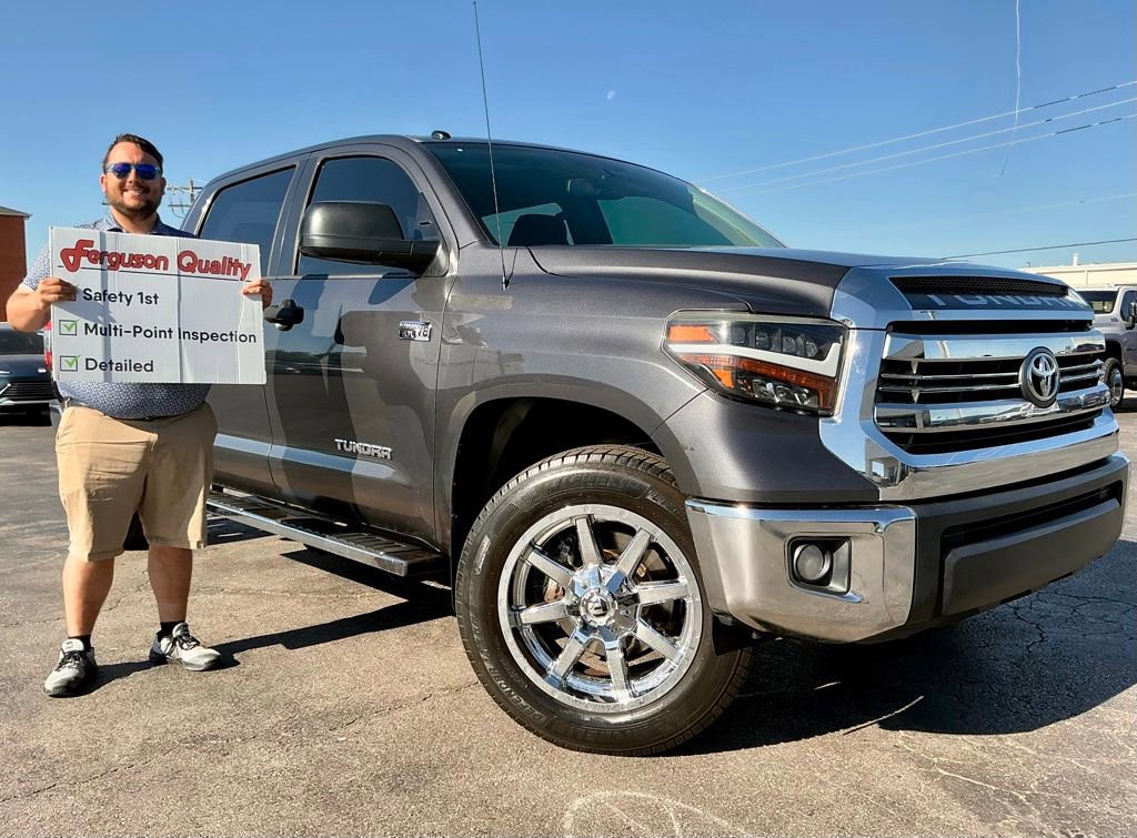 Used 2014 Toyota Tundra SR5 w/ SR5 Upgrade Package AWD/4WD image 1
