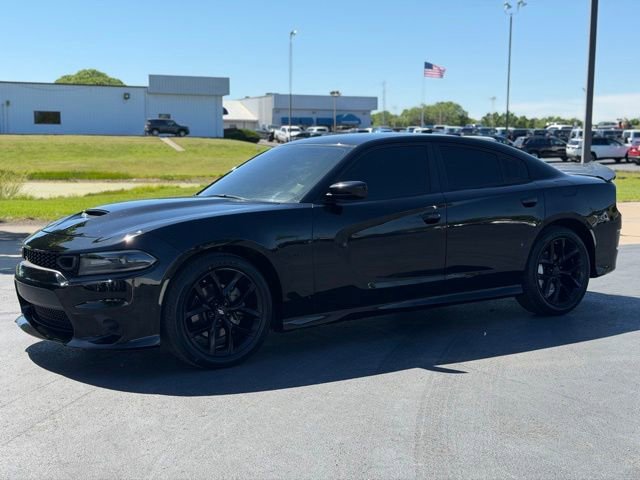Used 2022 Dodge Charger R/T w/ Blacktop Package RWD image 2