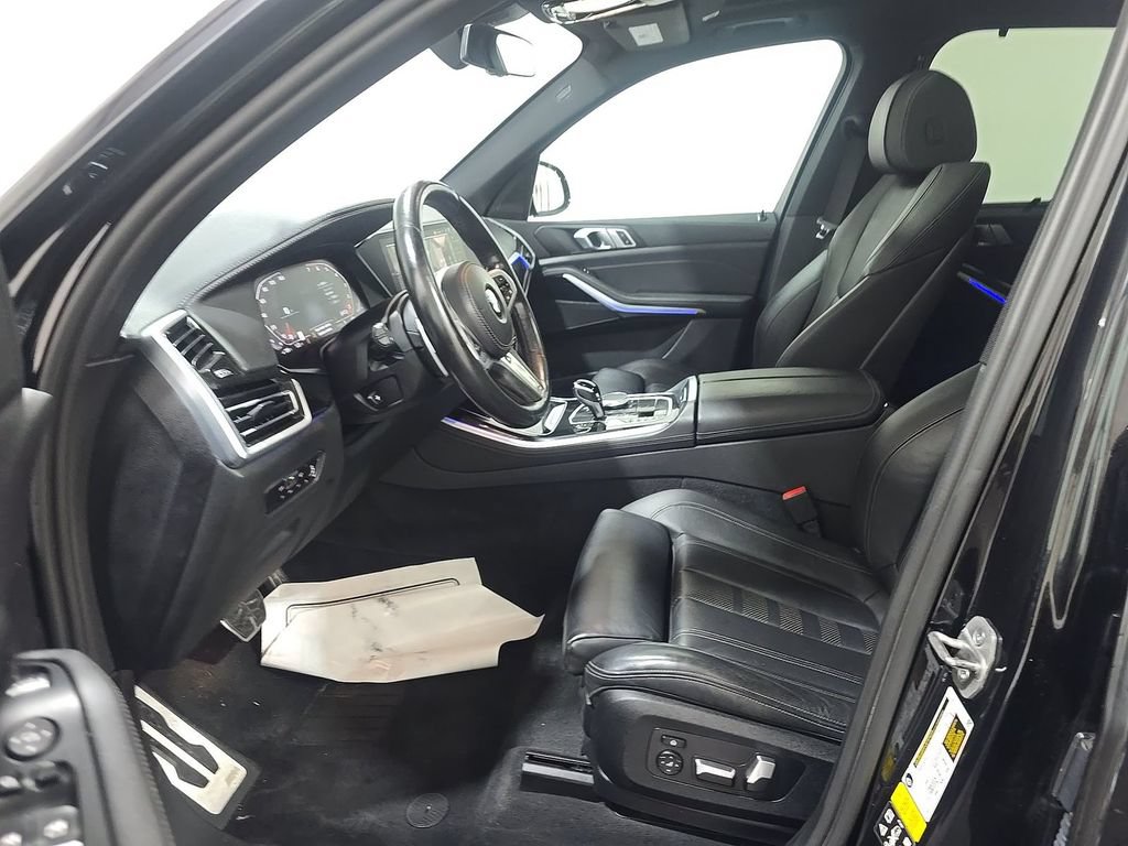 Used 2022 BMW X5 M50i AWD/4WD image 4
