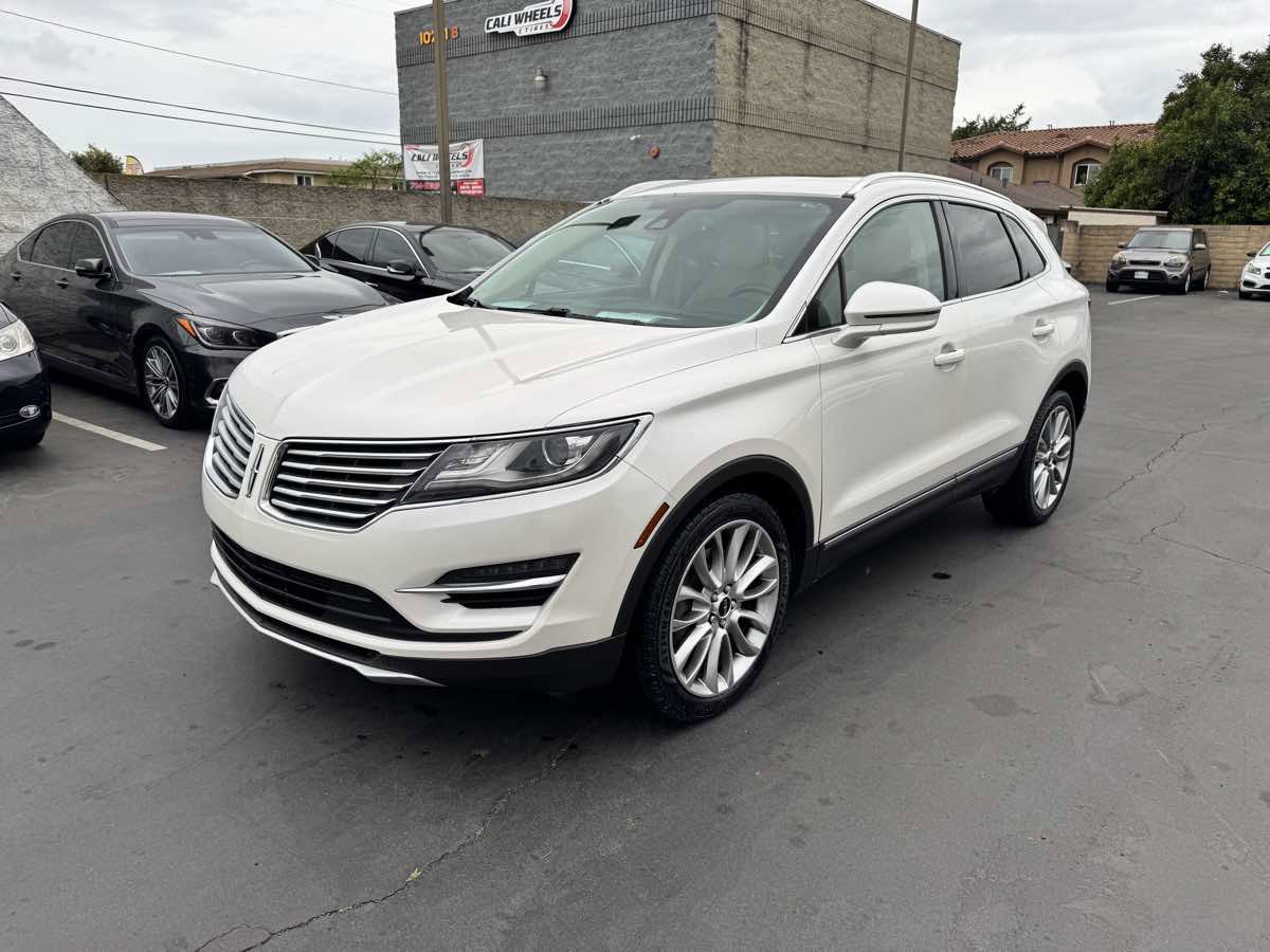 Used 2017 Lincoln MKC Reserve w/ Lincoln MKC Climate Package FWD image 13