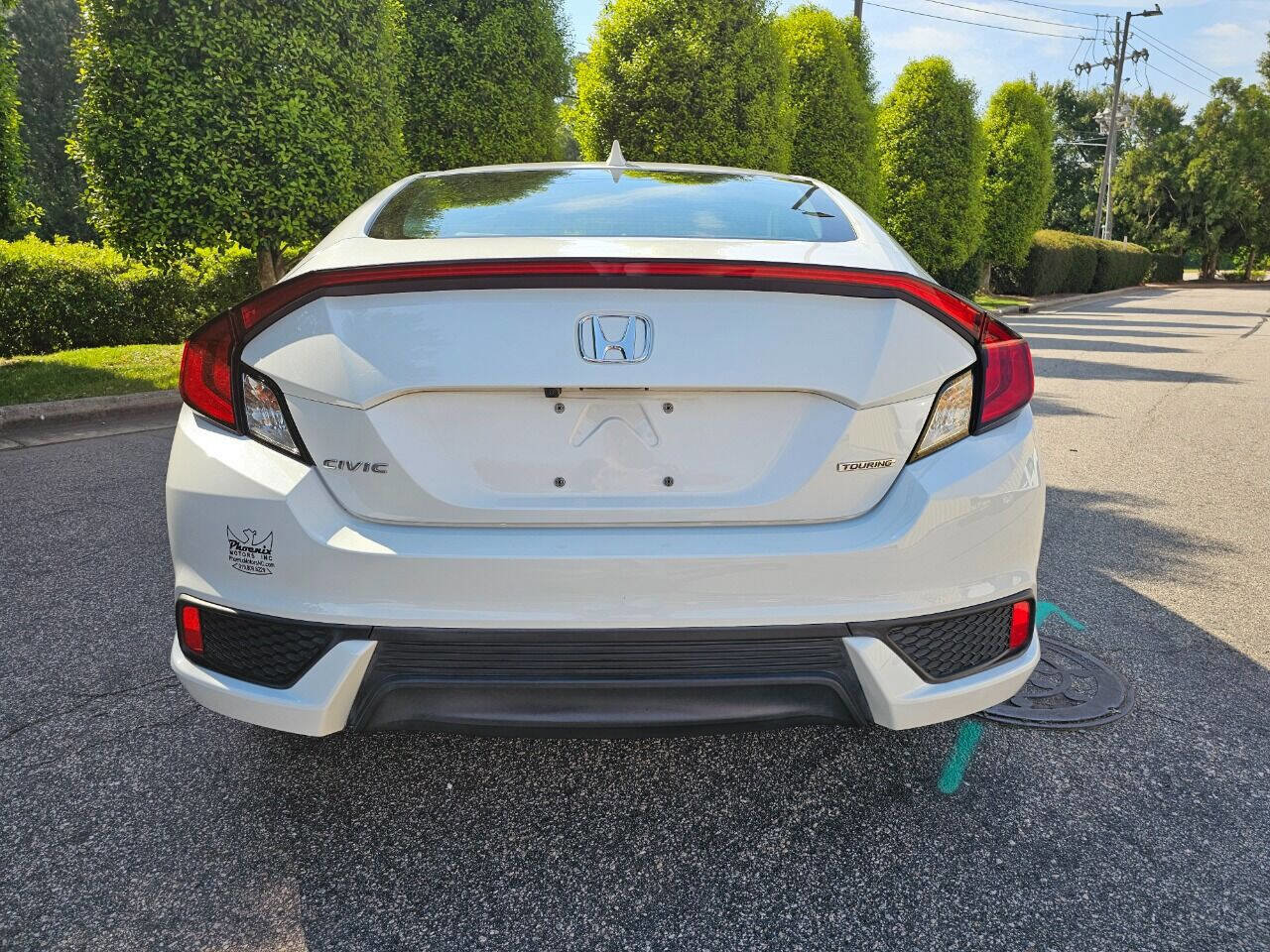 Used 2019 Honda Civic Touring image 4