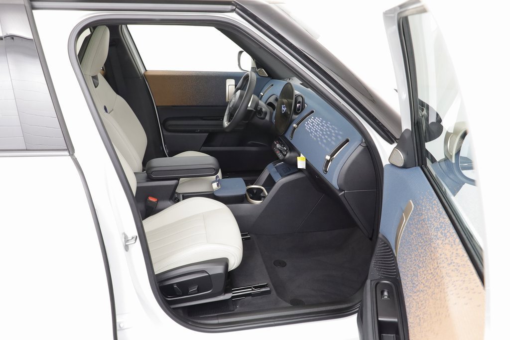 Certified 2025 MINI Cooper Countryman S w/ Comfort Package Max image 19