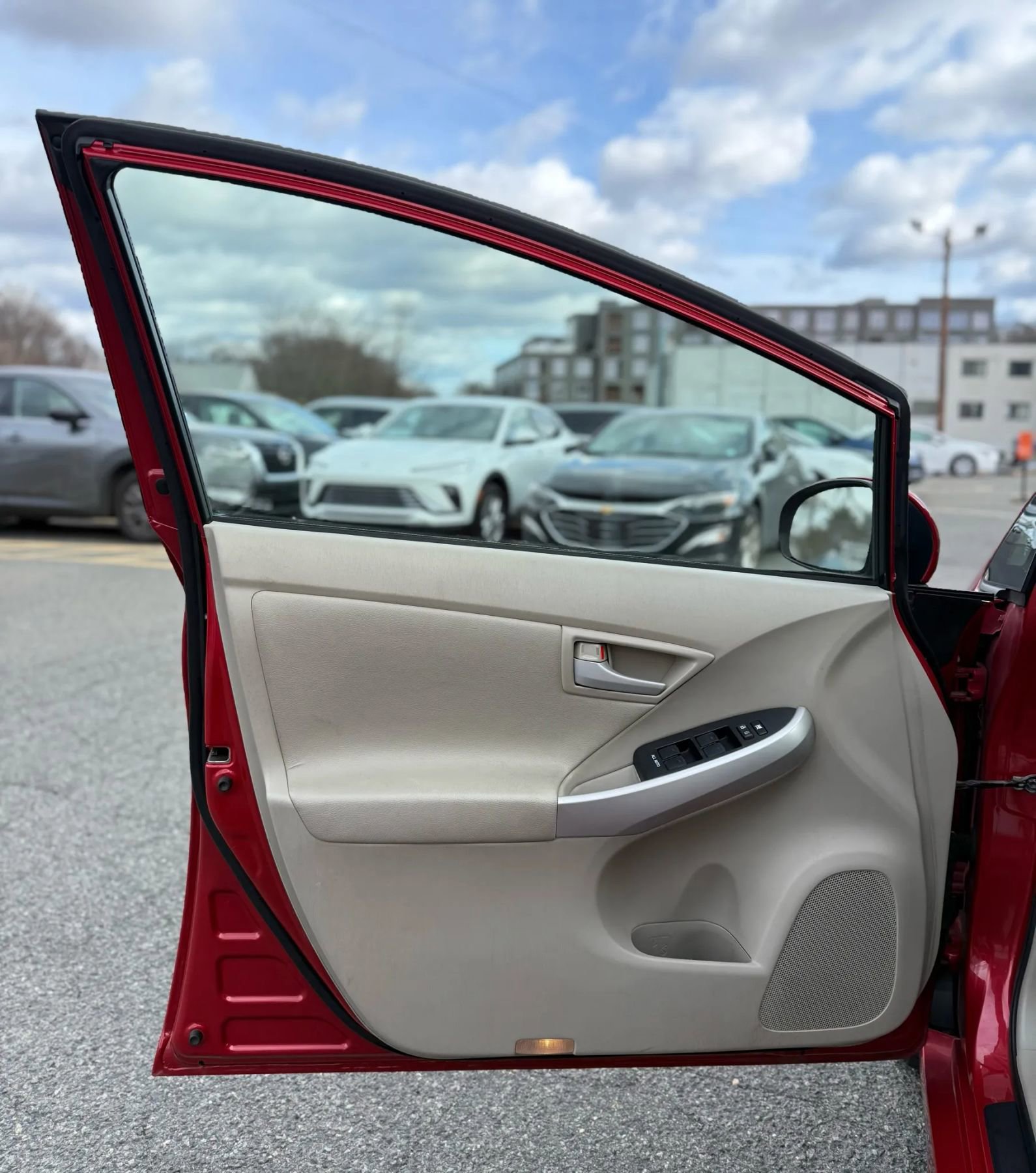 Used 2010 Toyota Prius Five image 16