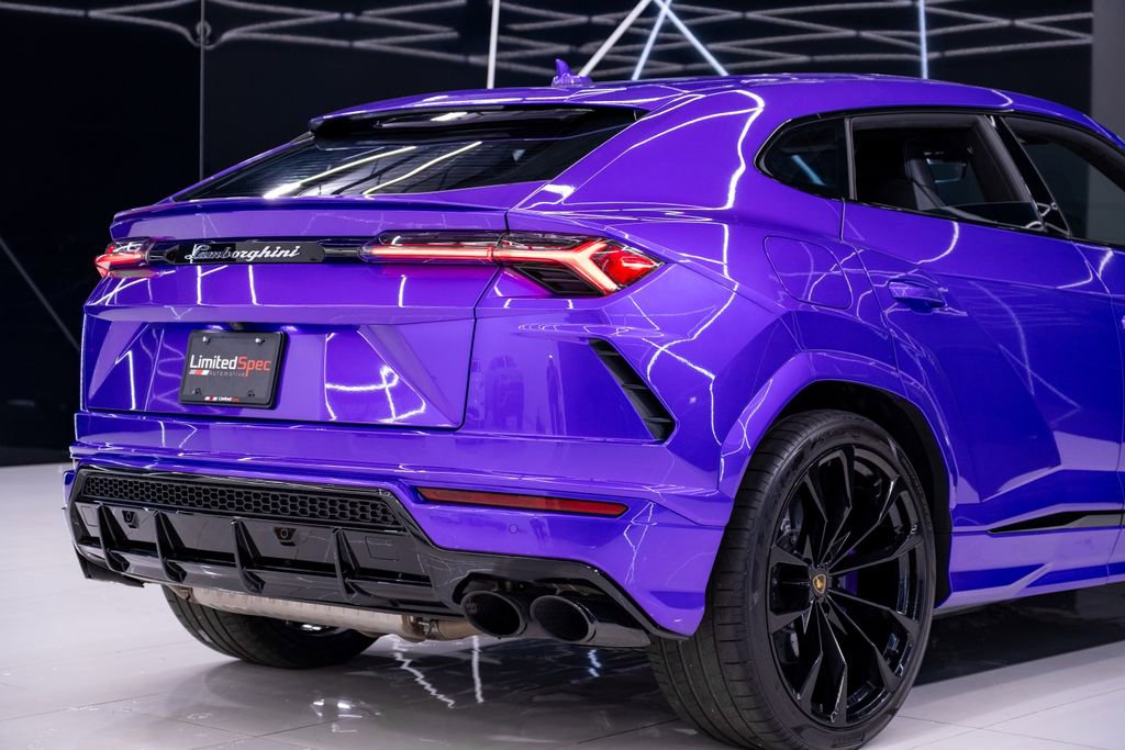 Used 2022 Lamborghini Urus image 17
