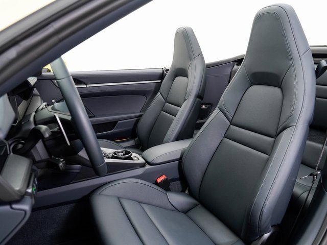 Certified 2025 Porsche 911 Carrera image 5