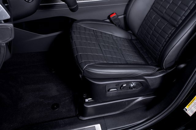 Used 2025 Cadillac Escalade V image 20