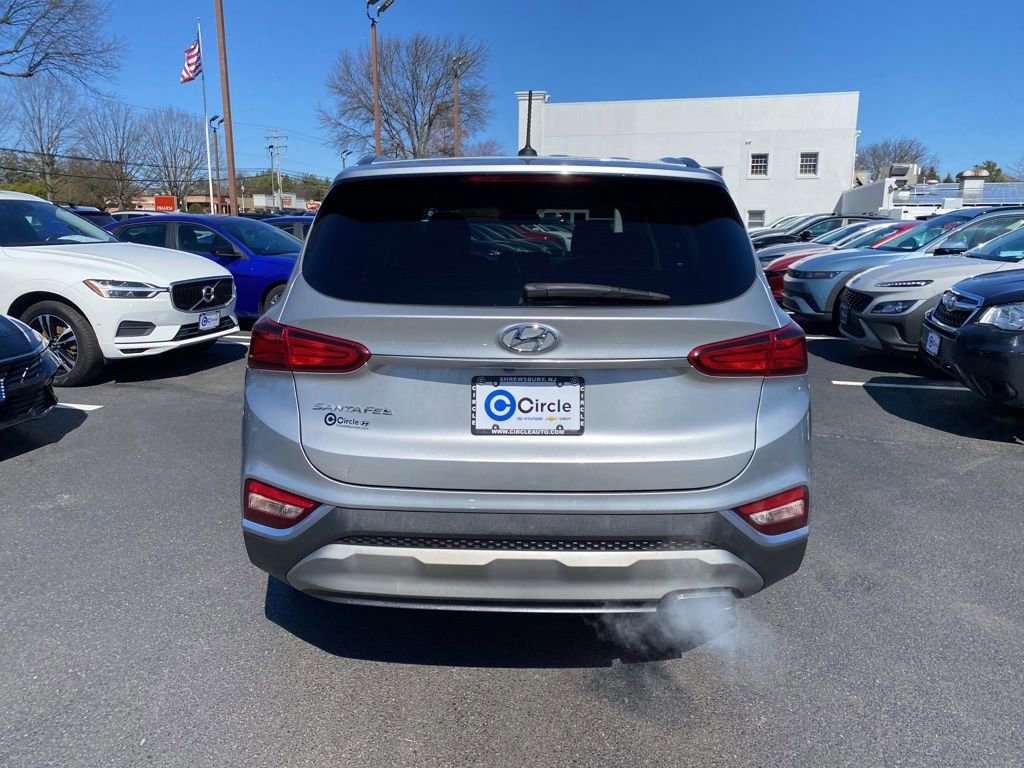 Used 2020 Hyundai Santa Fe SE image 5