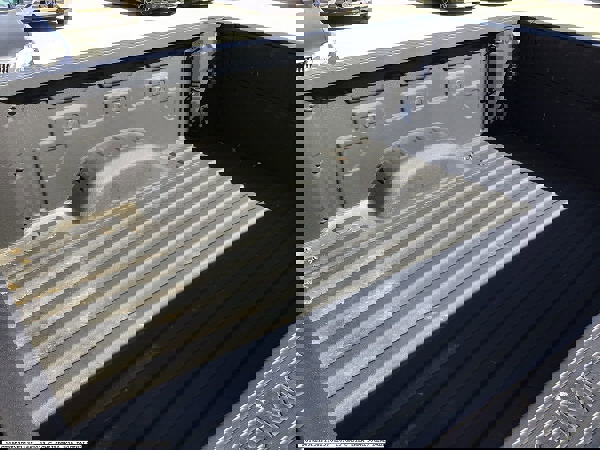 Used 2023 GMC Sierra 2500 Denali w/ Denali Black Diamond Edition image 14