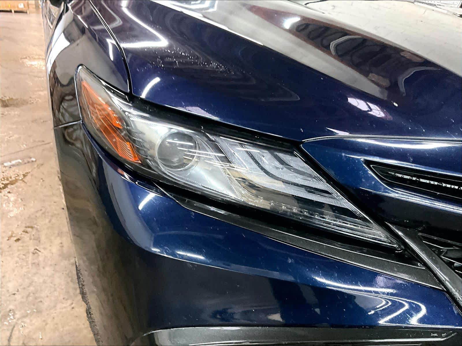 Used 2022 Toyota Camry XSE FWD image 29