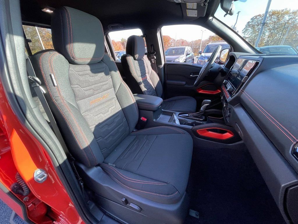 Certified 2025 Nissan Frontier PRO-4X image 18