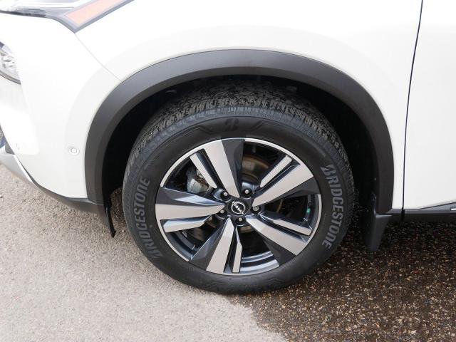 Certified 2023 Nissan Rogue Platinum AWD/4WD image 9