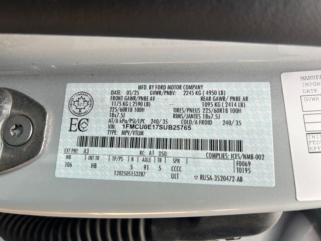 Used 2025 Ford Escape SE FWD image 37