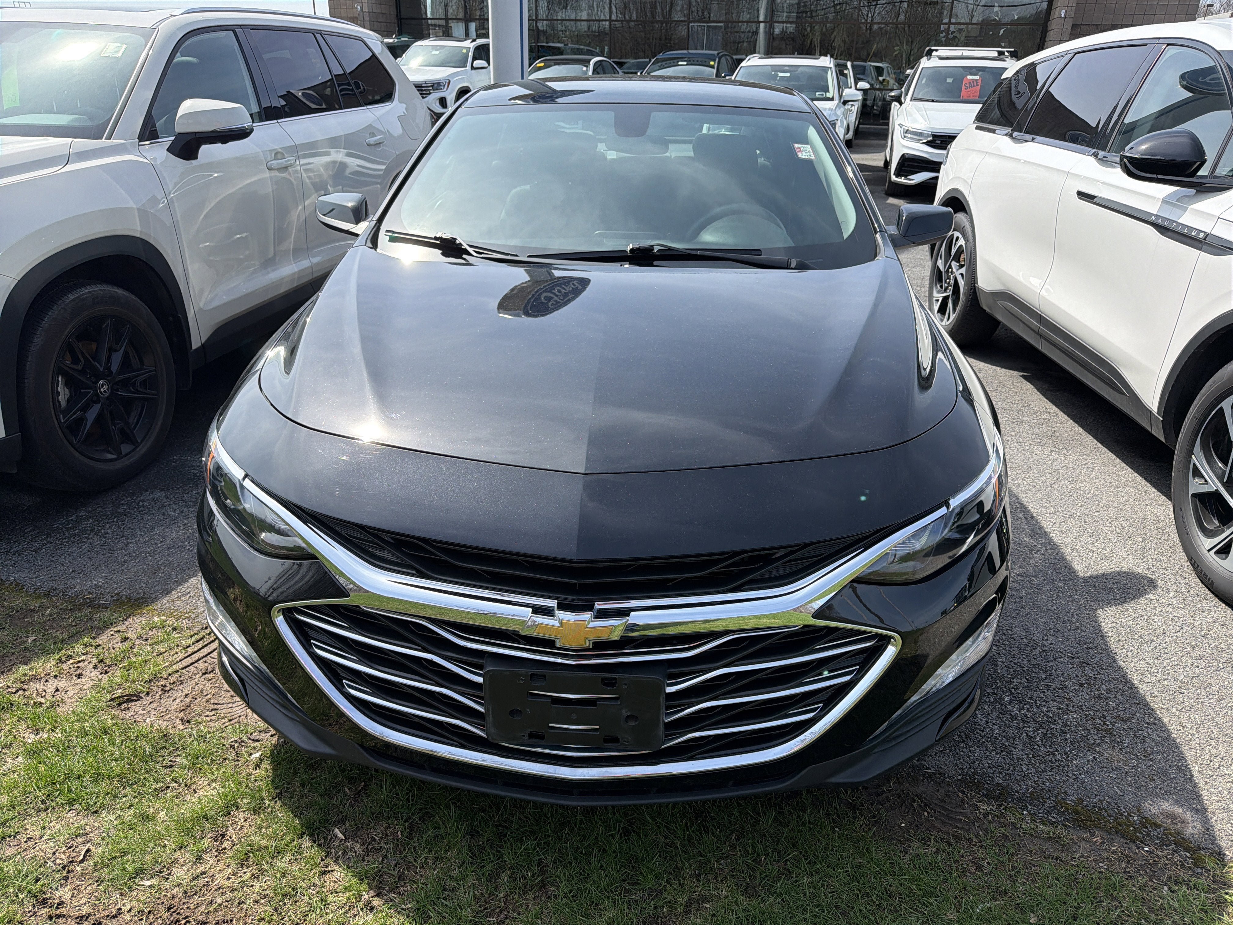 Used 2020 Chevrolet Malibu LT FWD image 3