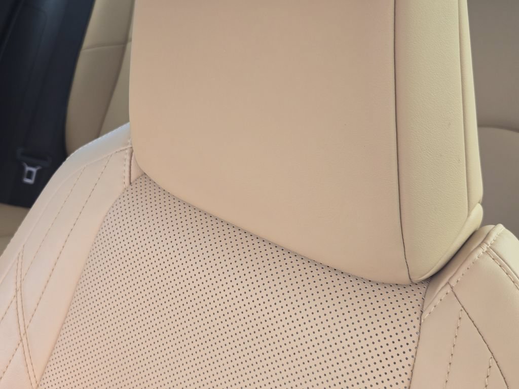 Used 2023 Lexus UX 250h FWD w/ Accessory Package (Z2) image 16