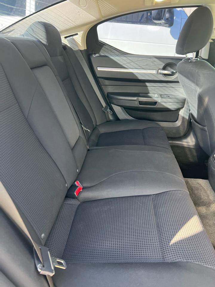 Used 2010 Dodge Charger SXT RWD image 6