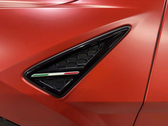 Used 2019 Lamborghini Urus image 19