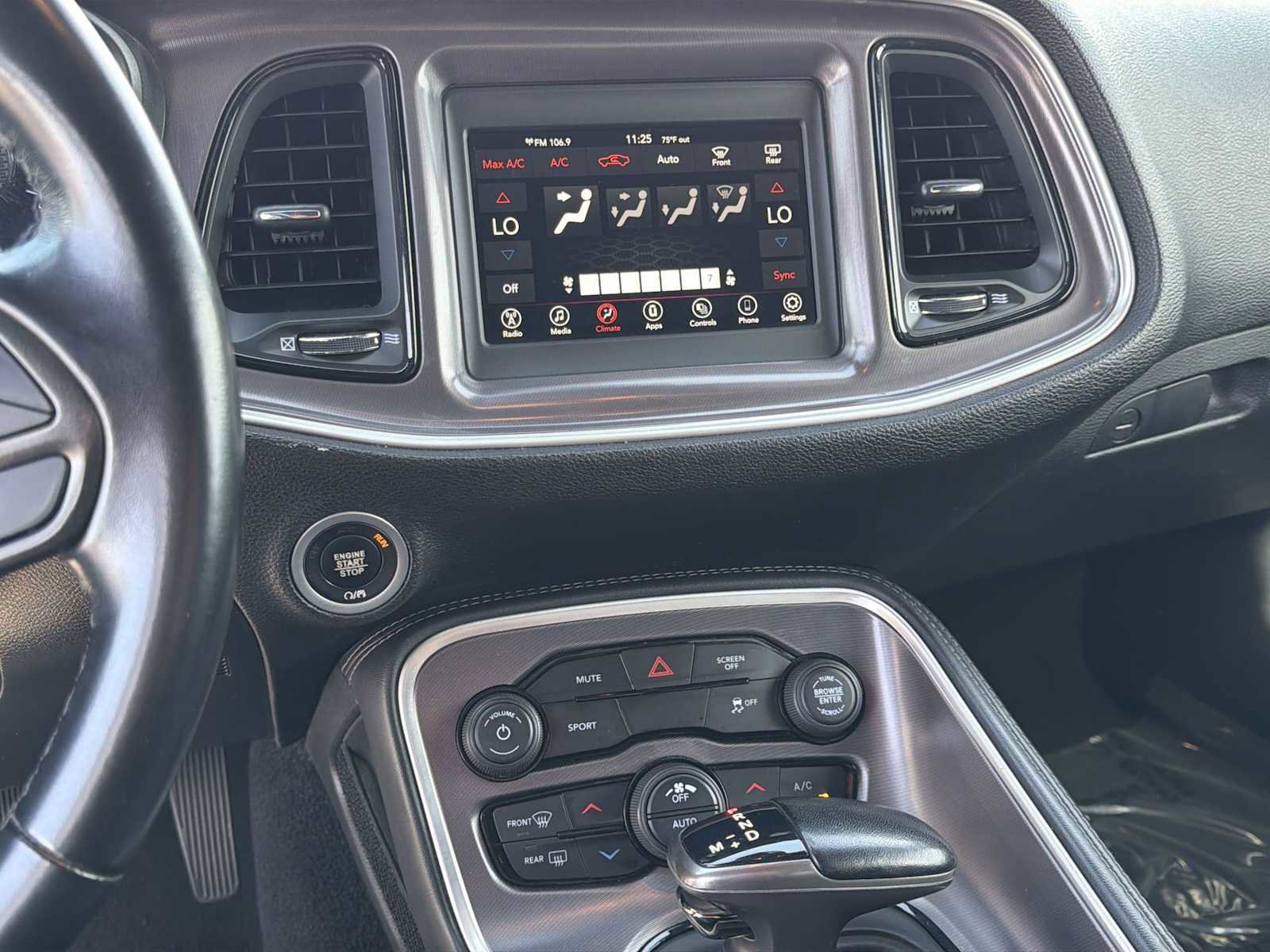 Used 2021 Dodge Challenger SXT image 6