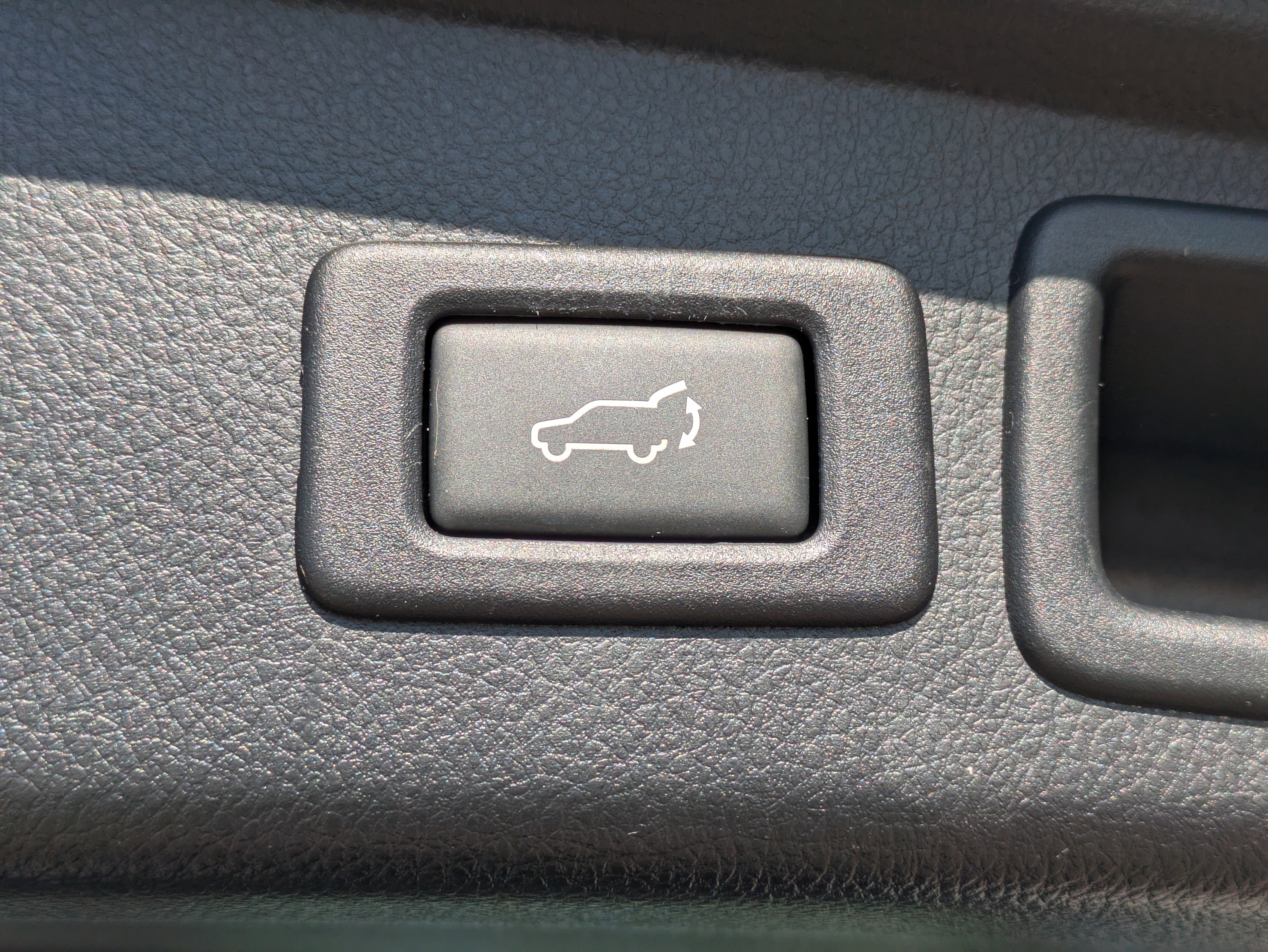 Used 2015 Subaru Forester 2.5i Limited image 14