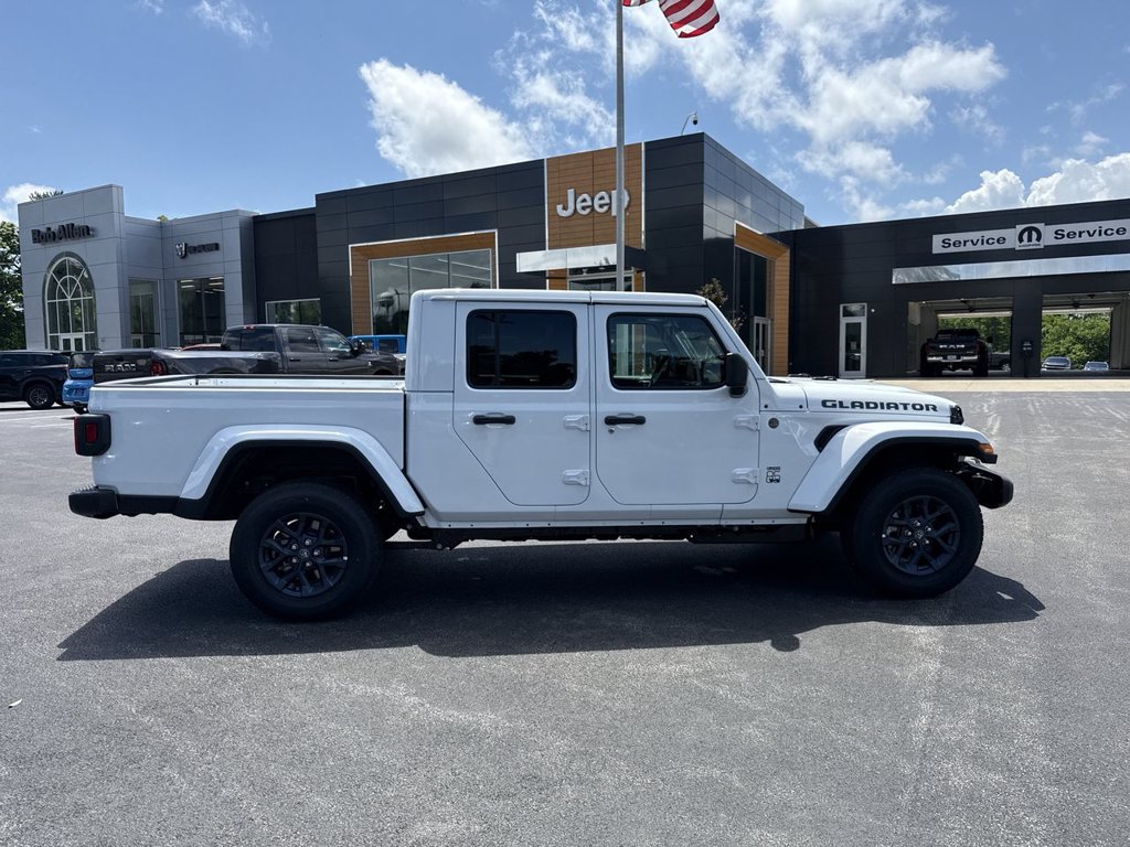 New 2026 Jeep Gladiator Sport AWD/4WD image 14