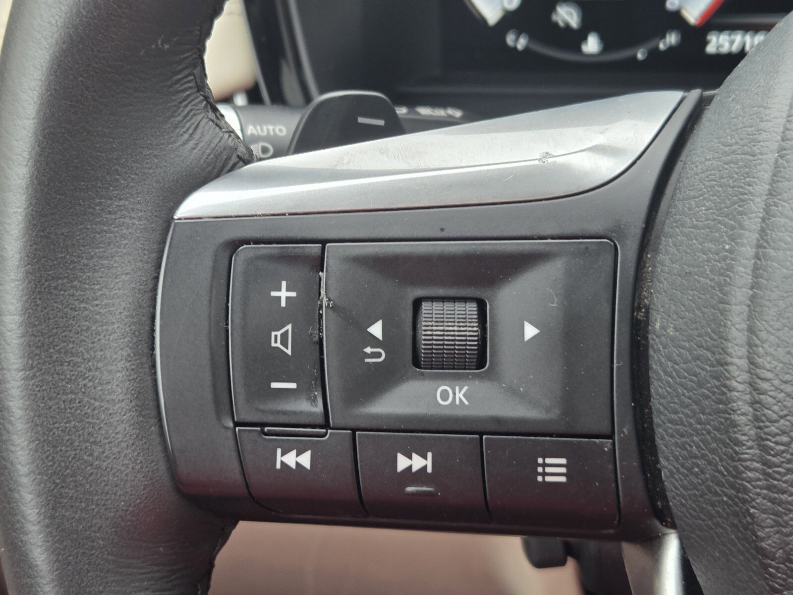 Used 2025 INFINITI QX60 Luxe w/ Vision Package AWD/4WD image 29