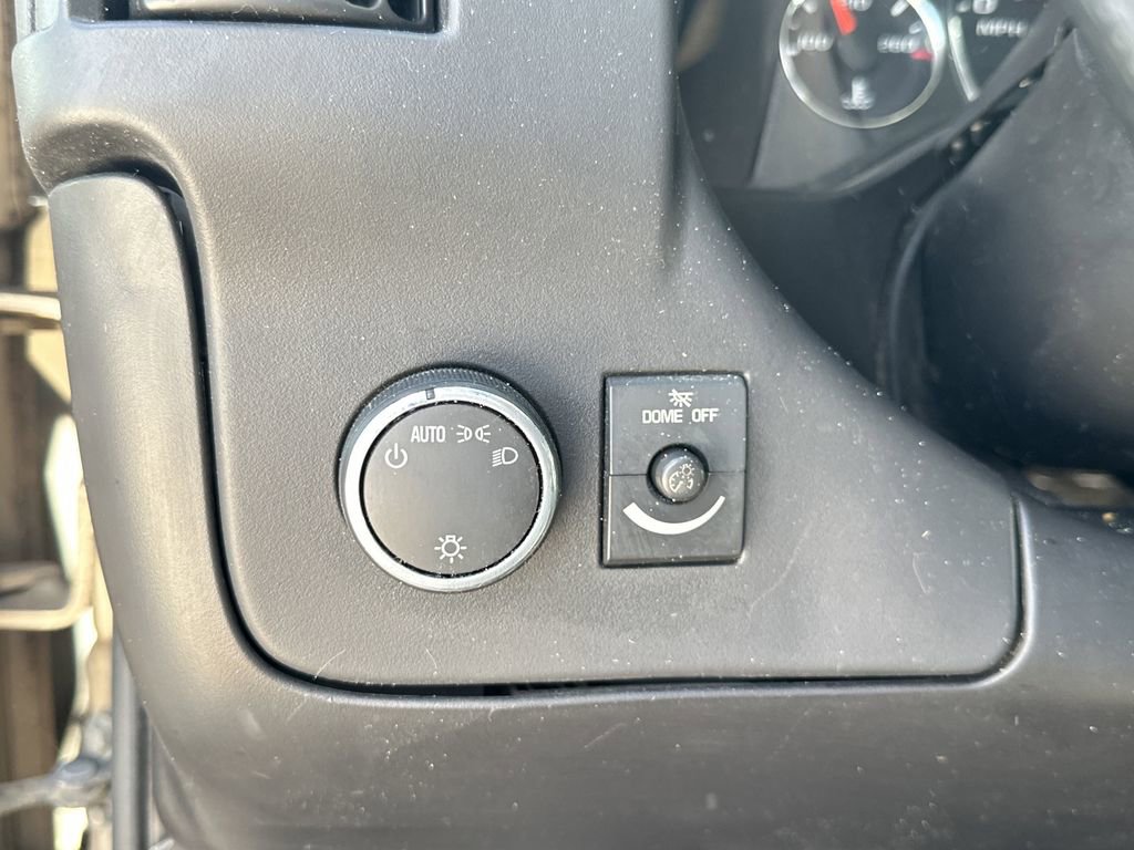 Used 2010 GMC Savana 3500 Extended w/ Chrome Appearance Package RWD image 17